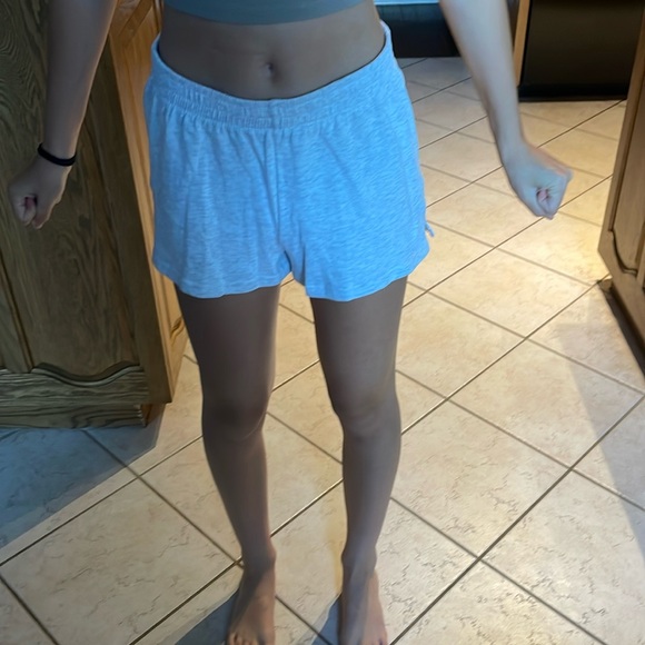 Girls shorts - Picture 1 of 2